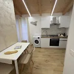 דירה Three Diamonds House קטאניה