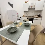 Three Diamonds House Apartamento Catania