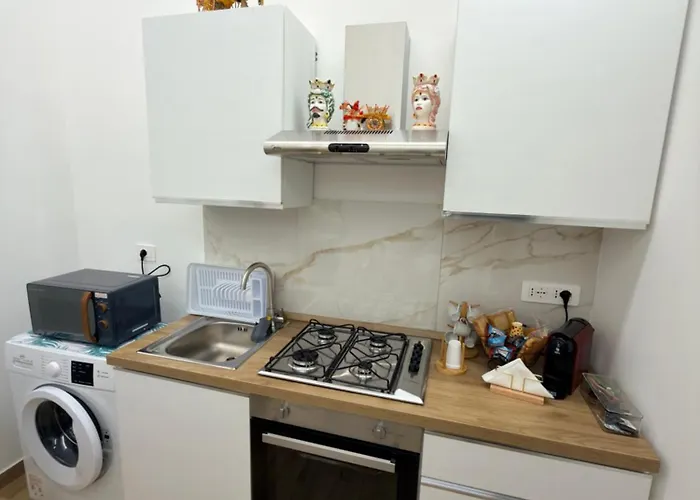 Three Diamonds House *